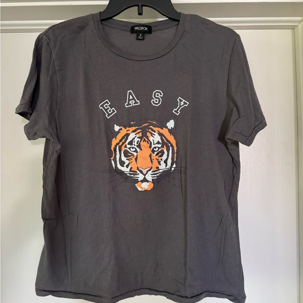Wildfox Easy Tiger gray t-shirt sz M